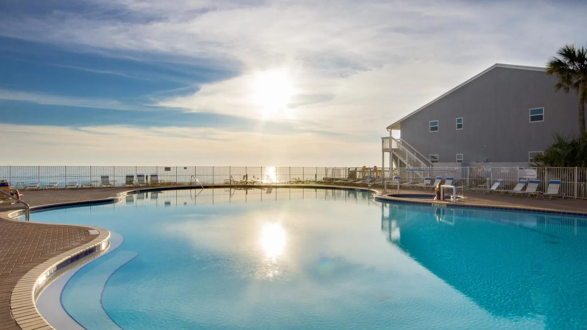Corner Unit! Wall To Wall Ocean Views! Close To Pier Park! Panama City Beach Holiday home